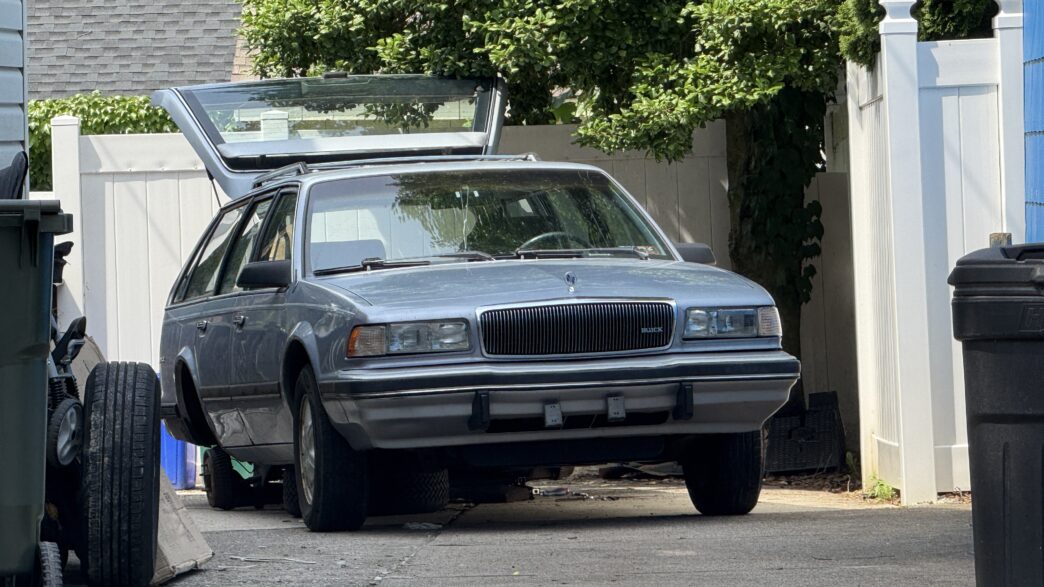 car jack falls in man in bethlehem pa killing him june 21 2025