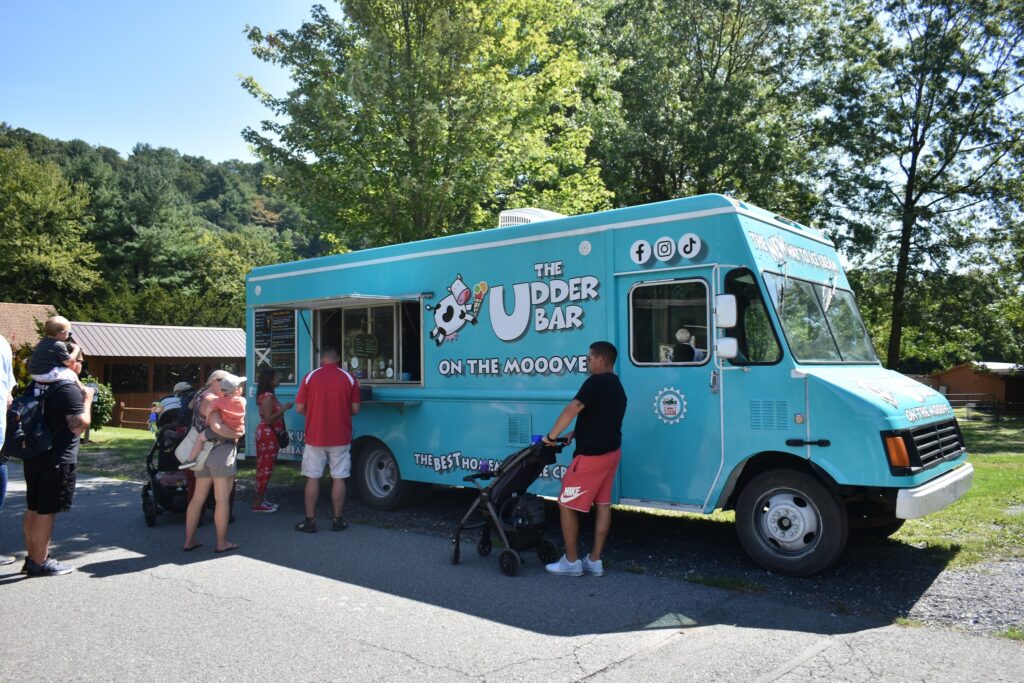 udder bar lehigh valley food truck zoo